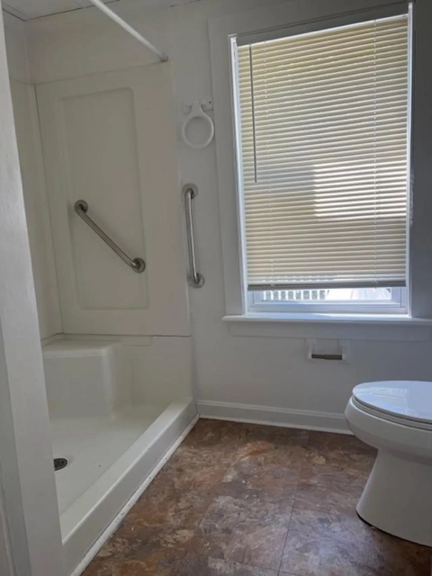614 Chester Road Auburn NH 03032
