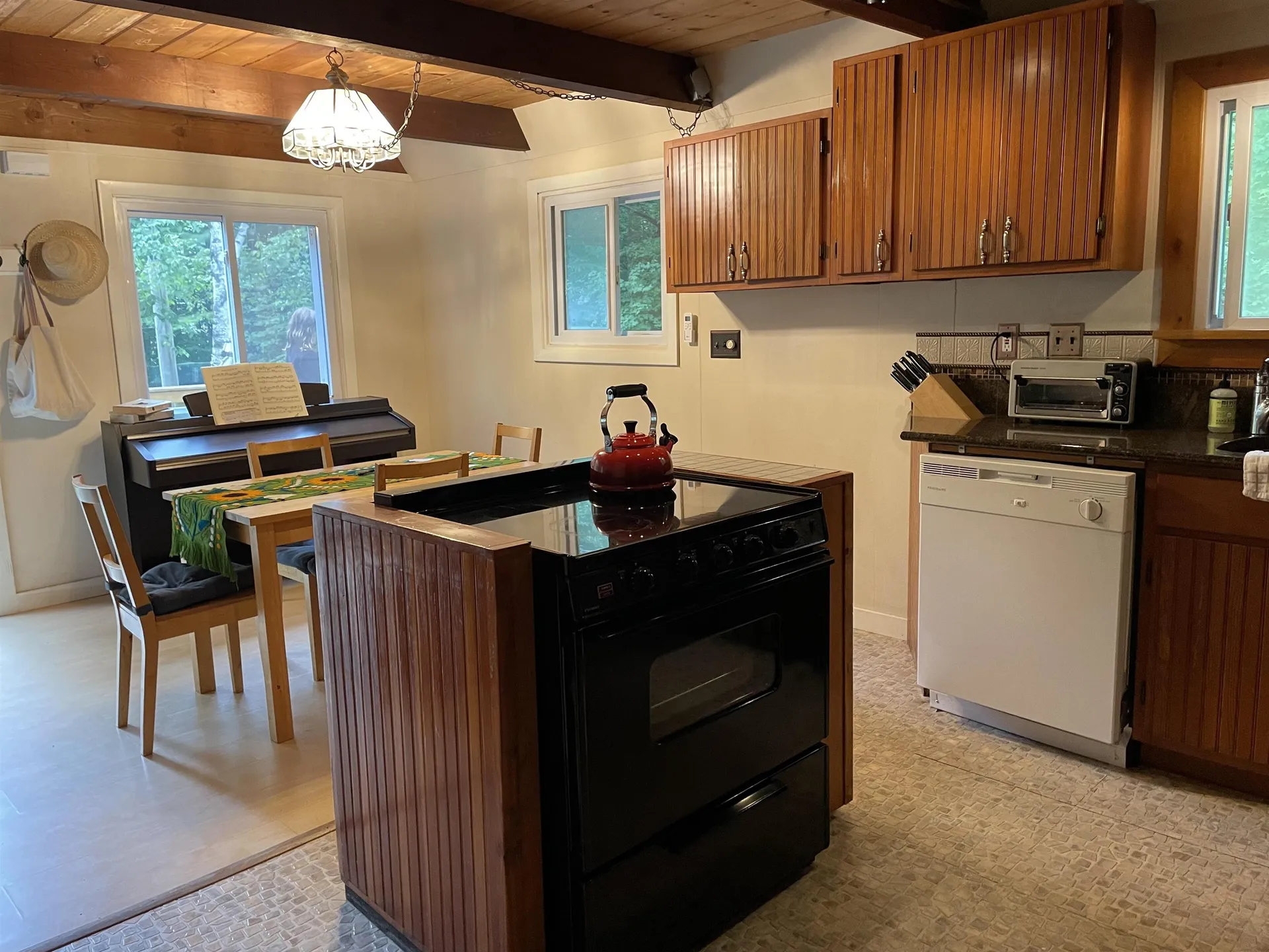 2 Bishops Gate Road Wolfeboro NH 03894