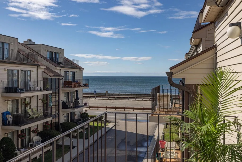 461 Ocean Boulevard Hampton NH 03842