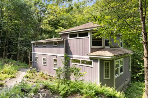 1219 Wickopee Hill Road Dummerston VT 05301