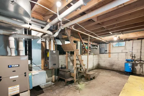 1219 Wickopee Hill Road Dummerston VT 05301