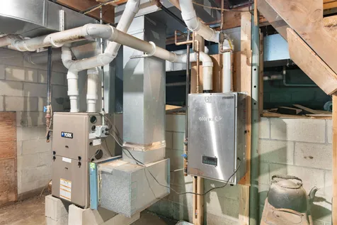 1219 Wickopee Hill Road Dummerston VT 05301