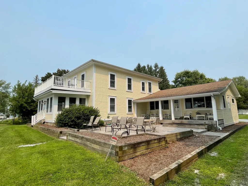 1513 West Shore Road Alburgh VT 05440