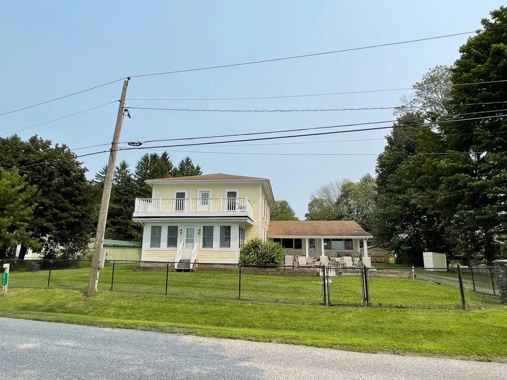 1513 West Shore Road Alburgh VT 05440