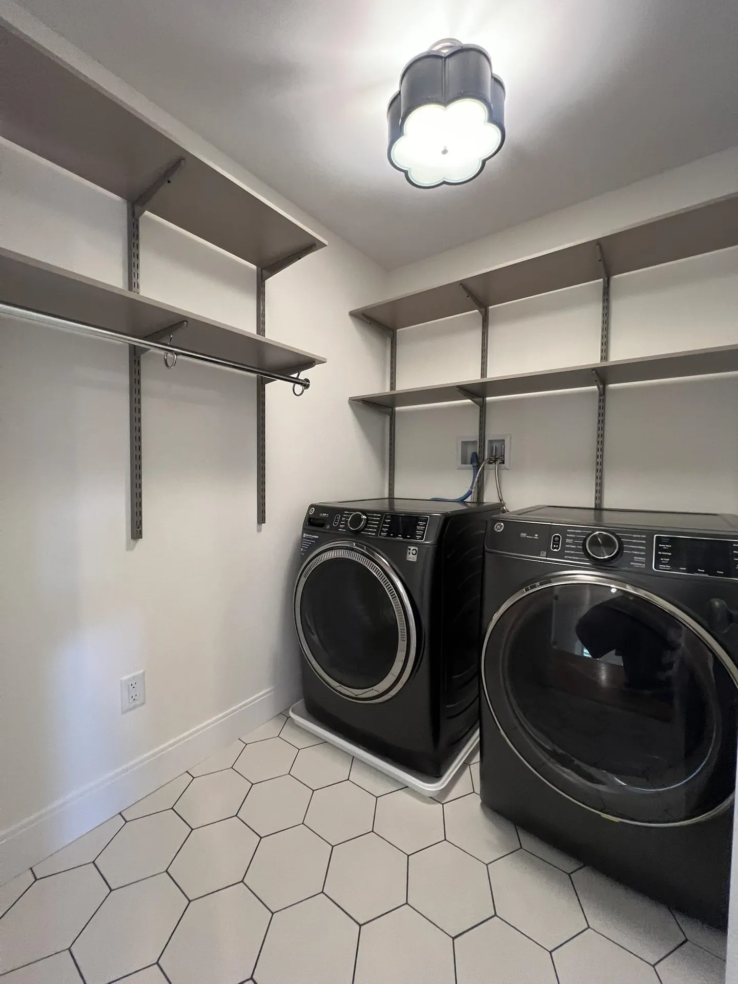 217 Sage Lane Portsmouth NH 03801