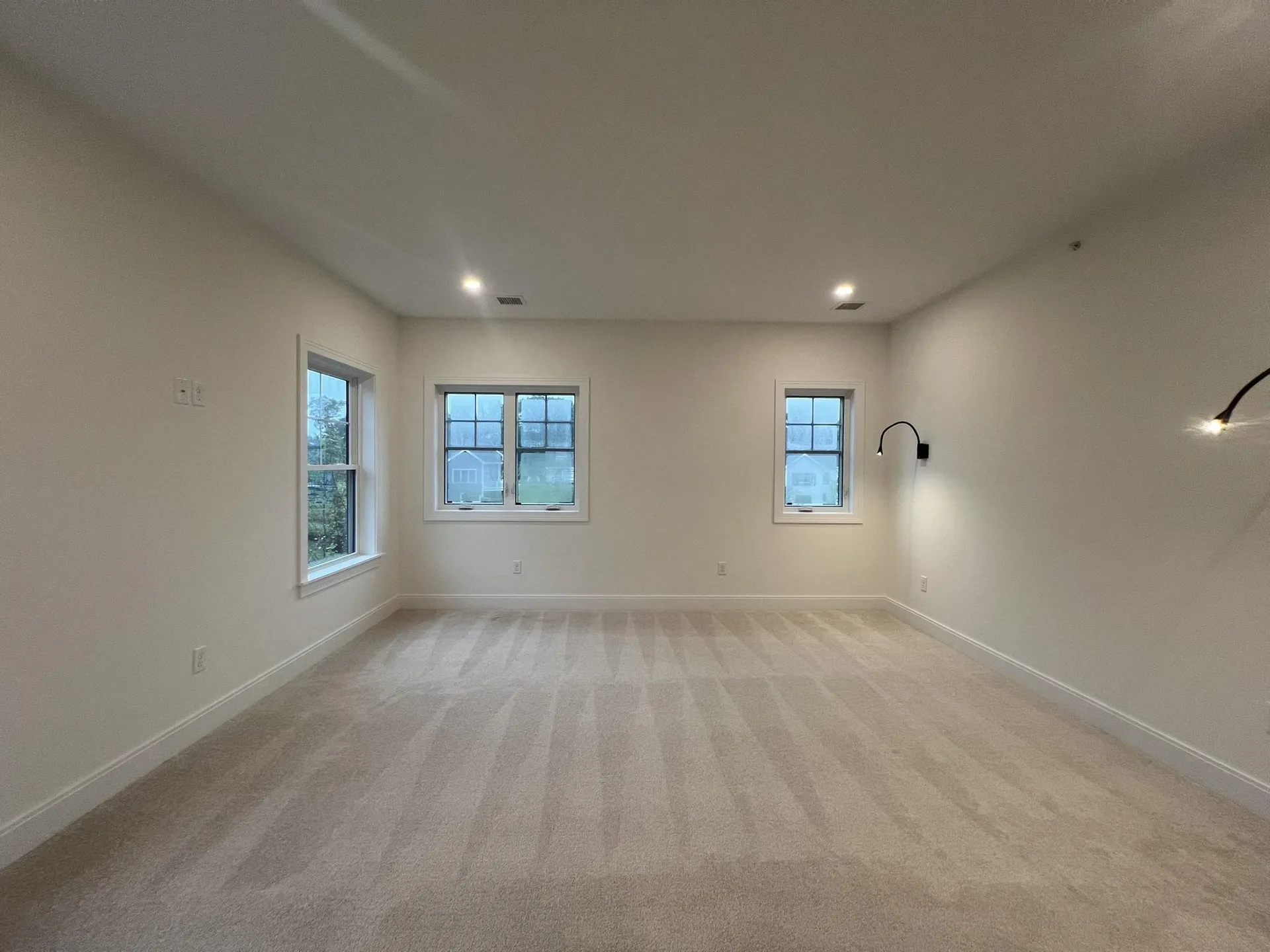 207 Sage Lane Portsmouth NH 03801