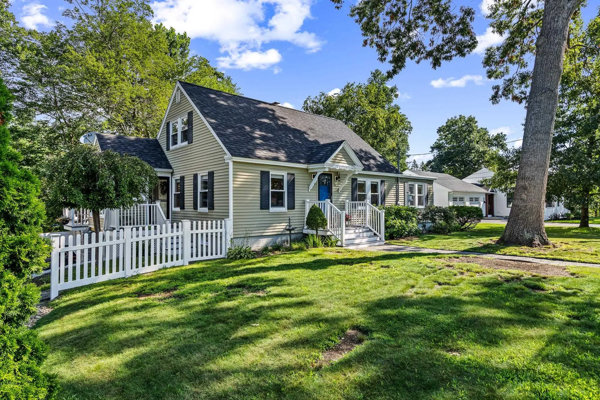 14 Irving Street Salem NH 03079