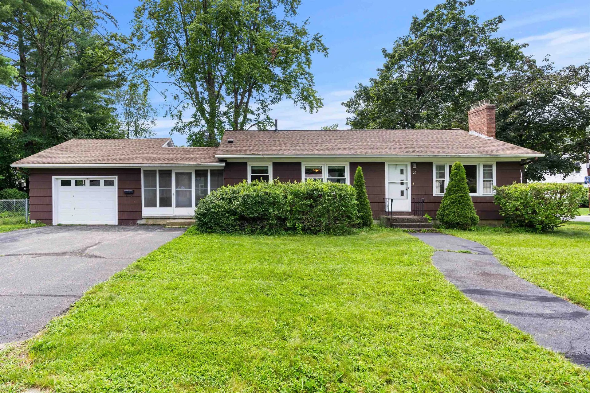 26 Burgess Street Nashua NH 03064