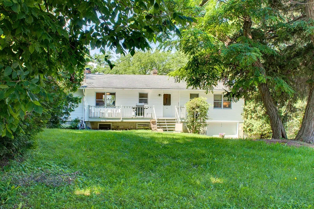 556 Lakewood Drive Swanton VT 05488