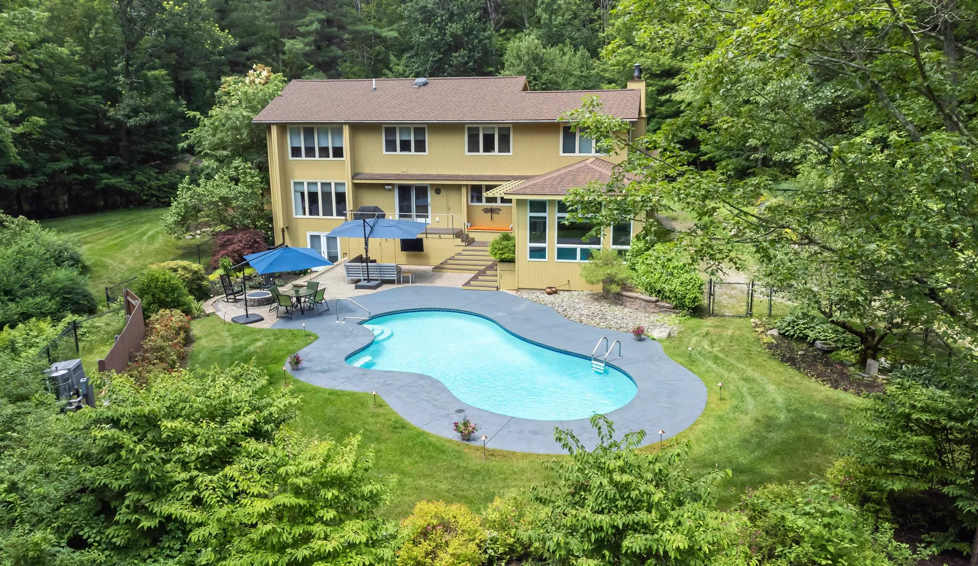 194 N Amherst Road Bedford NH 03110