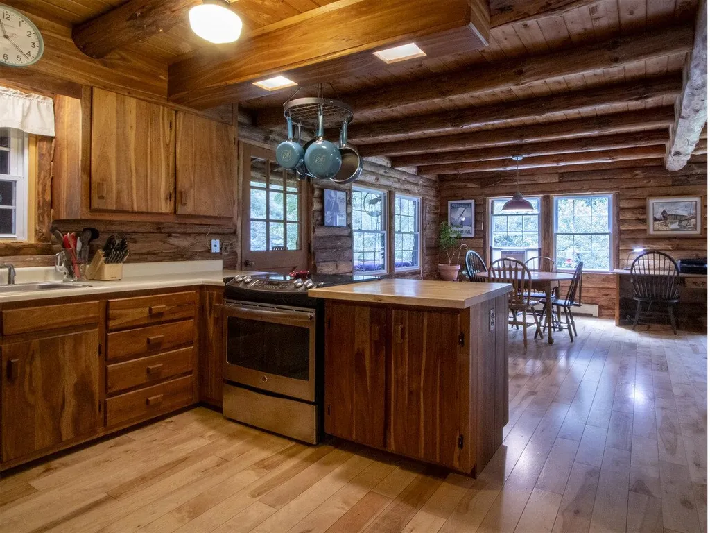 11 Moose Hollow Road Worcester VT 05682