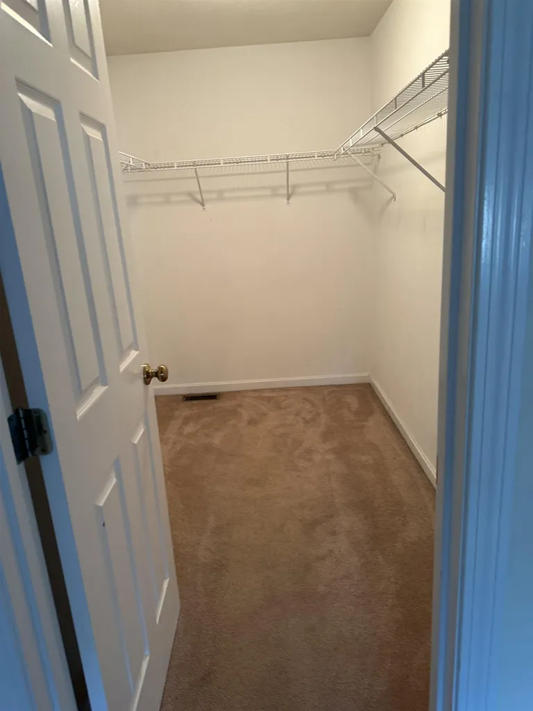 60 Mclane Lane Manchester NH 03104