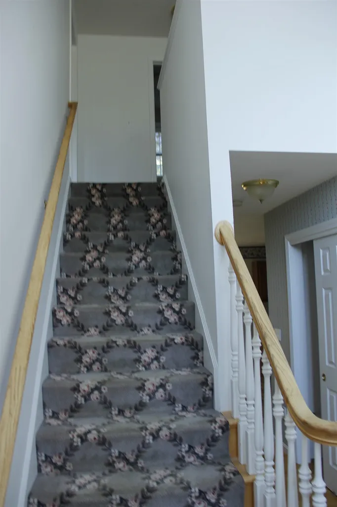 60 Mclane Lane Manchester NH 03104