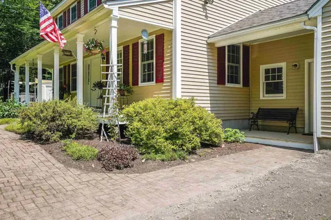 772 River Road Weare NH 03281