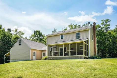 772 River Road Weare NH 03281