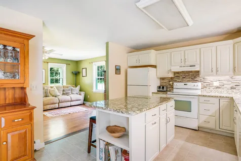 772 River Road Weare NH 03281