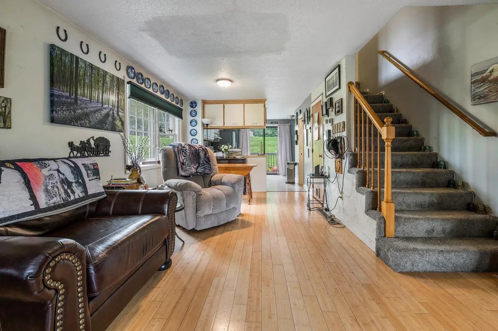 528 Fox Hollow Drive Hudson NH 03051