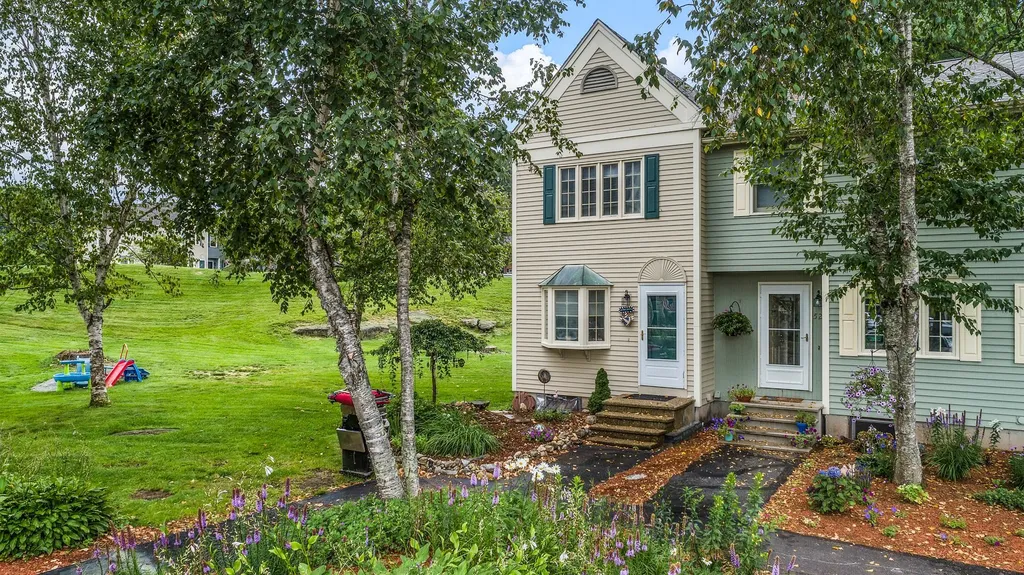 528 Fox Hollow Drive Hudson NH 03051