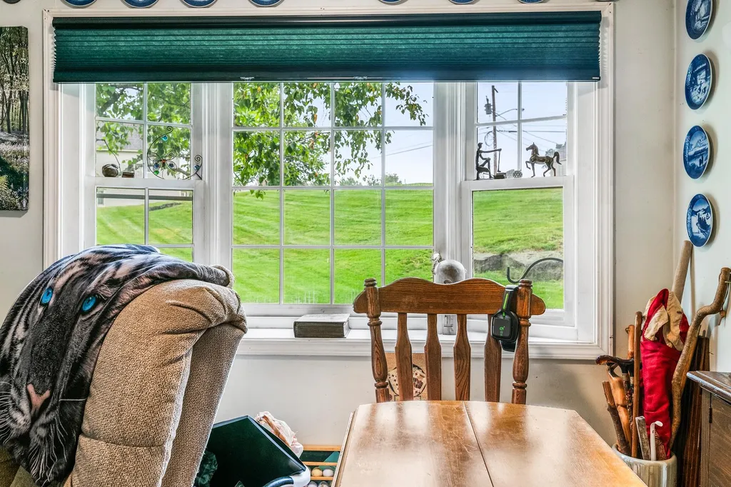 528 Fox Hollow Drive Hudson NH 03051