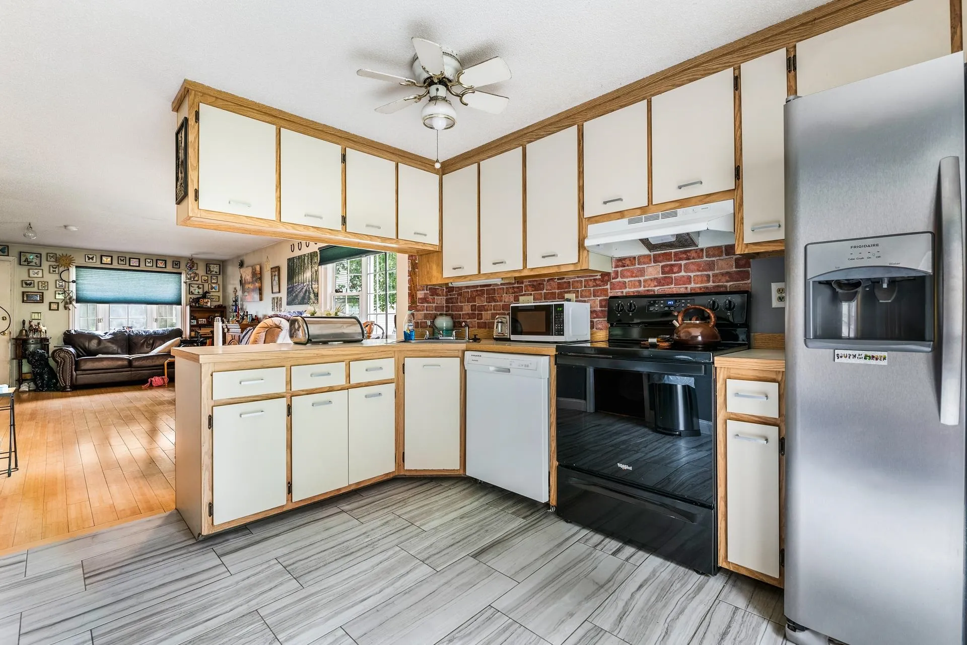 528 Fox Hollow Drive Hudson NH 03051