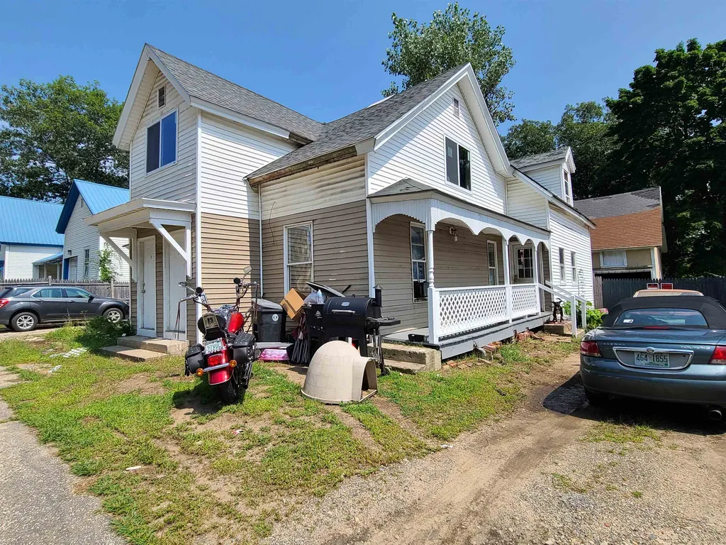 73 W Bow Street Franklin NH 03235