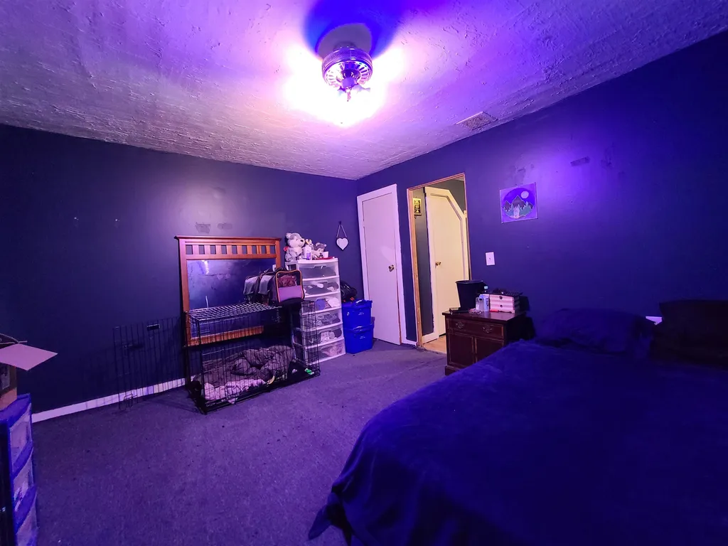 73 W Bow Street Franklin NH 03235