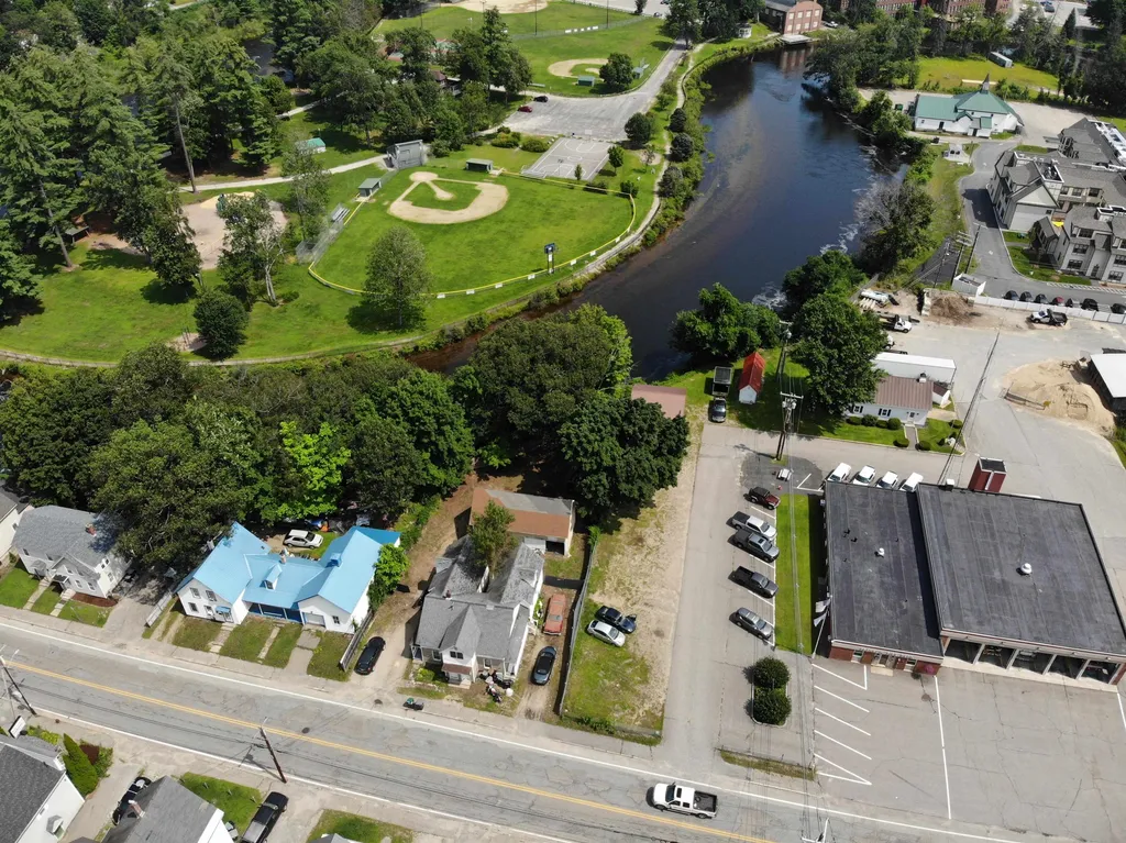 73 W Bow Street Franklin NH 03235