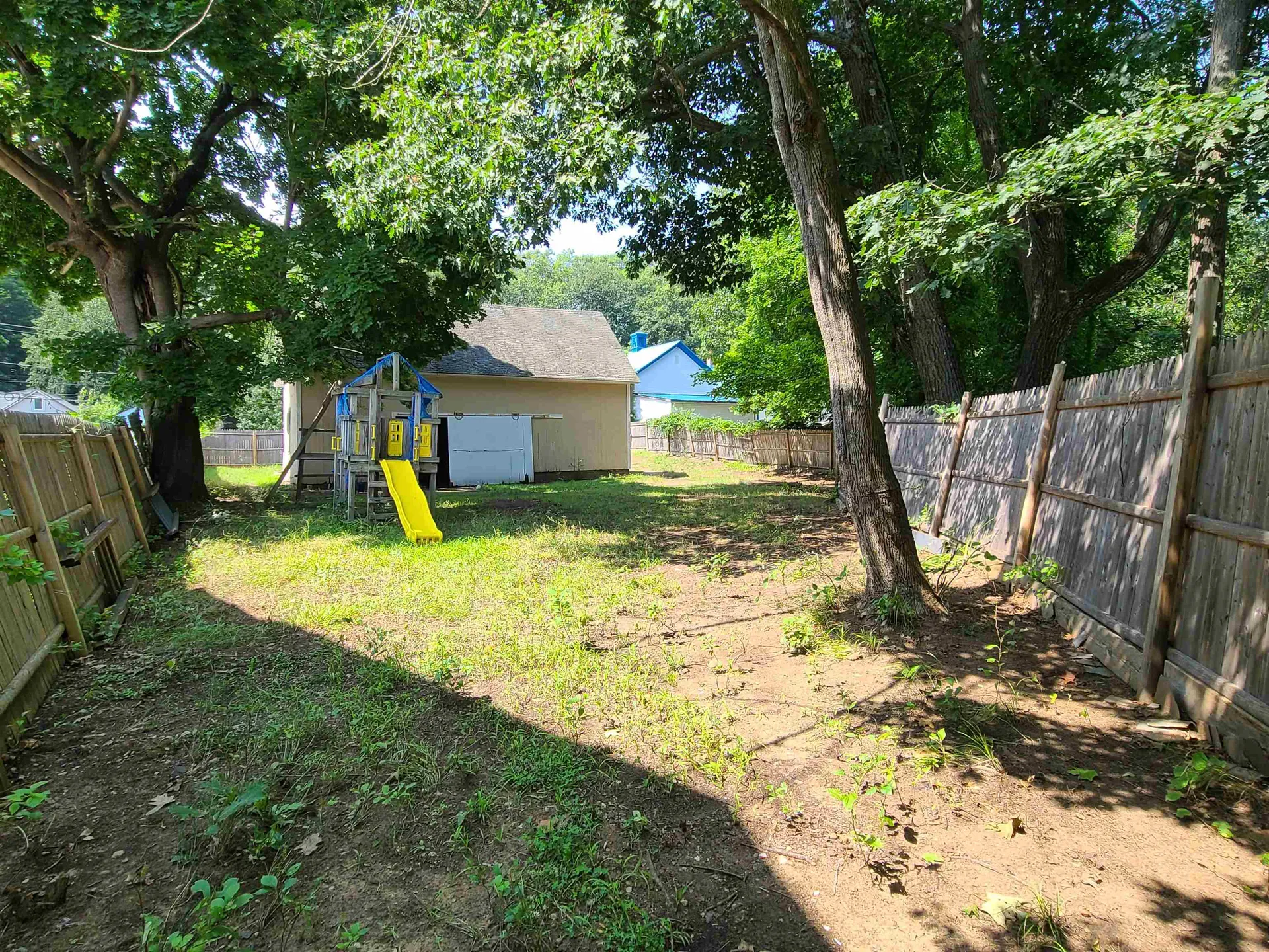 73 W Bow Street Franklin NH 03235