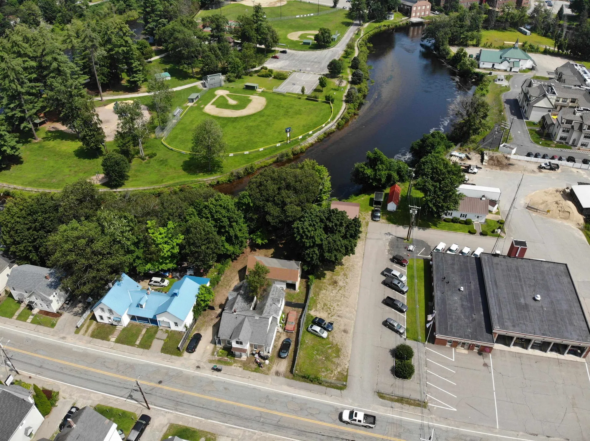 73 W Bow Street Franklin NH 03235