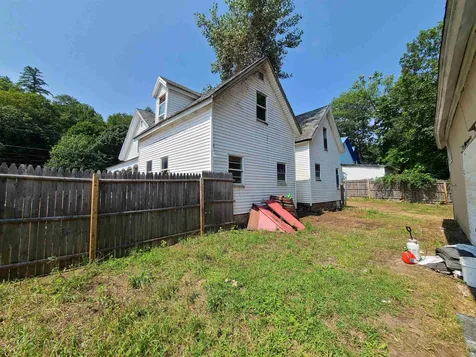 73 W Bow Street Franklin NH 03235