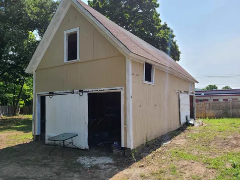 73 W Bow Street Franklin NH 03235