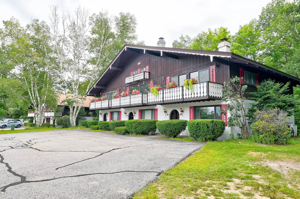 44 Linderhof Golf Course Road Bartlett NH 03838