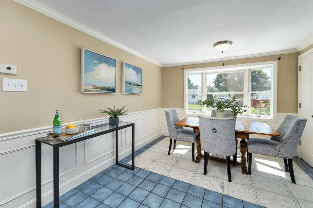 13 Holly Lane Hampton NH 03842