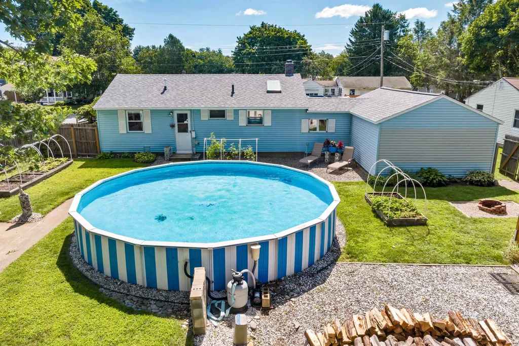 13 Holly Lane Hampton NH 03842
