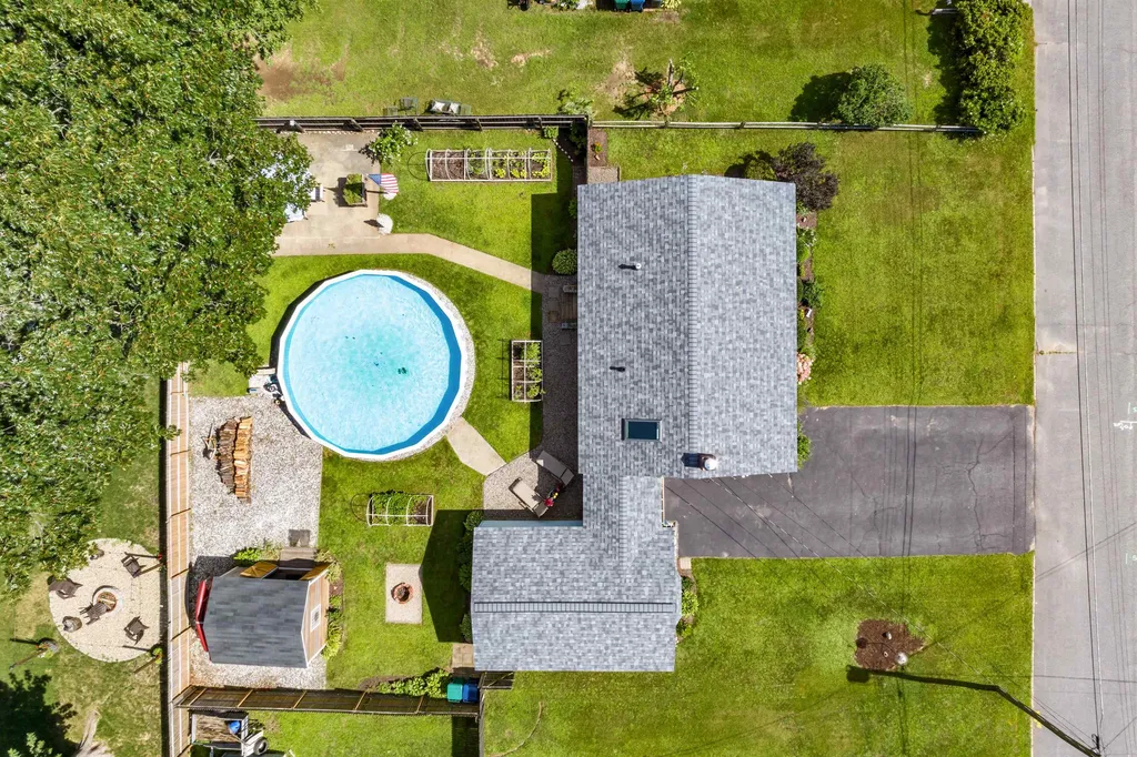 13 Holly Lane Hampton NH 03842