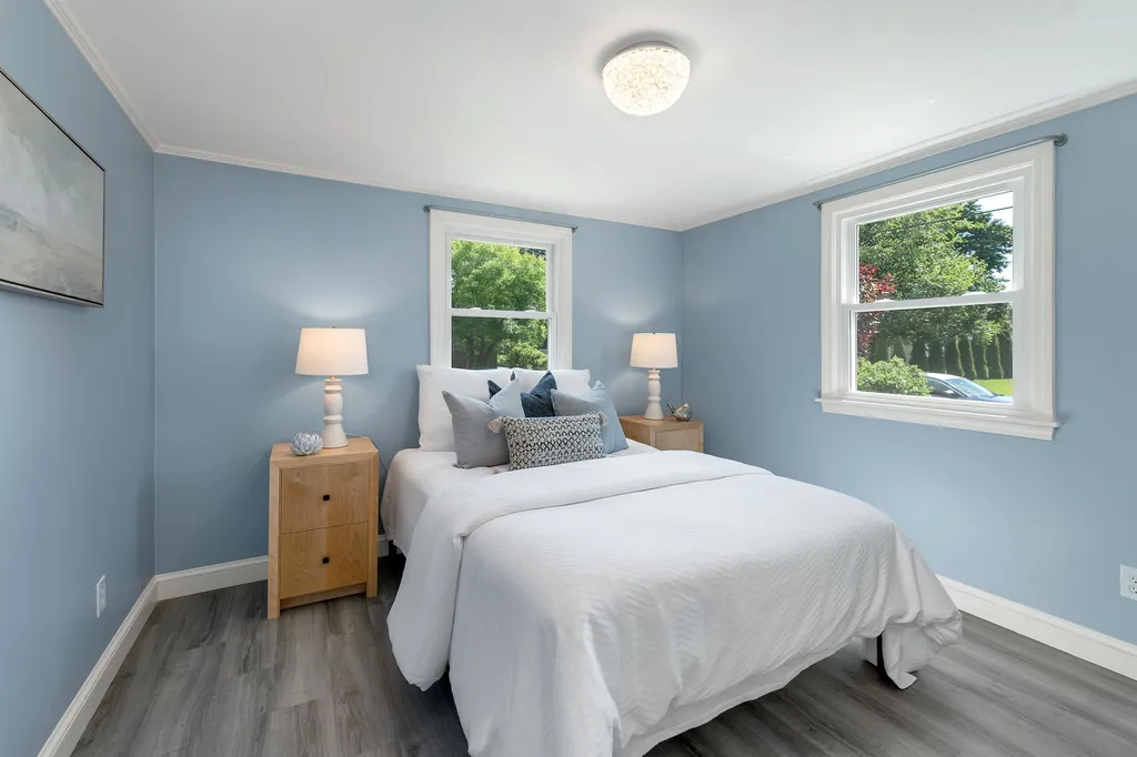 13 Holly Lane Hampton NH 03842