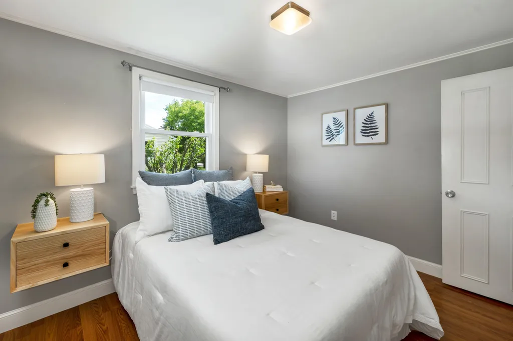 13 Holly Lane Hampton NH 03842