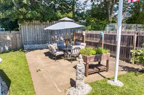 13 Holly Lane Hampton NH 03842