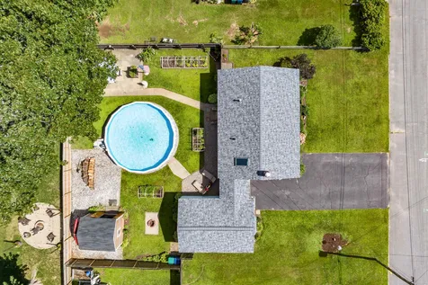 13 Holly Lane Hampton NH 03842
