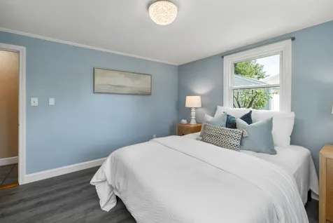 13 Holly Lane Hampton NH 03842