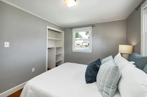 13 Holly Lane Hampton NH 03842
