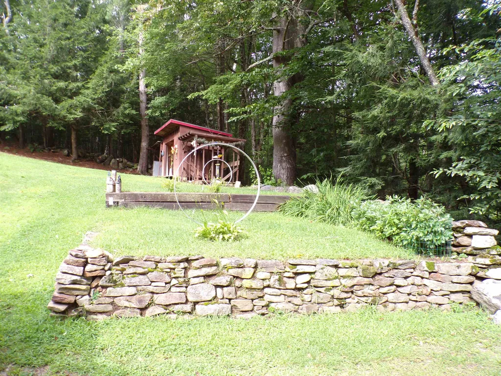 10 Gile Pond Road Franklin NH 03235