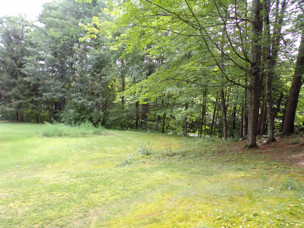 10 Gile Pond Road Franklin NH 03235