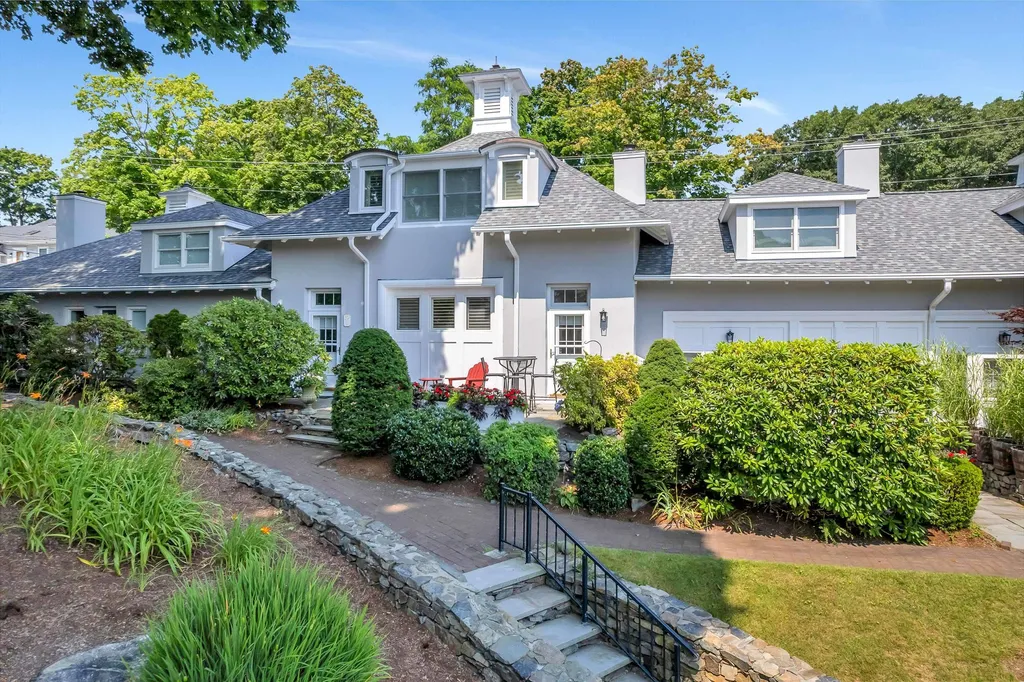39 Dunelawn Drive Ogunquit ME 03907