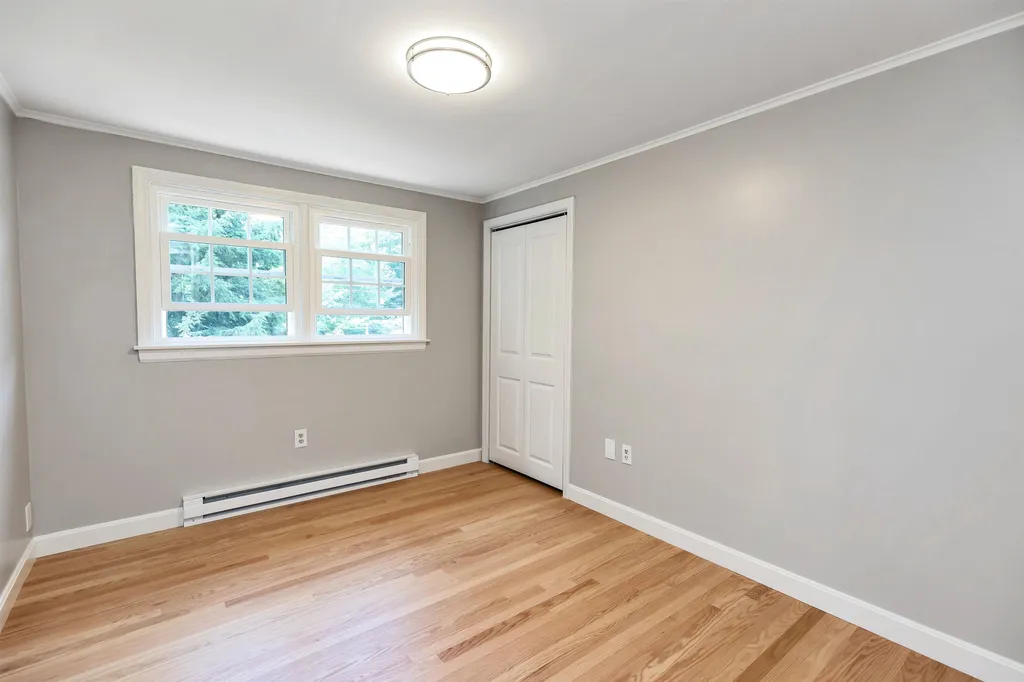18 Four Seasons Lane Merrimack NH 03054