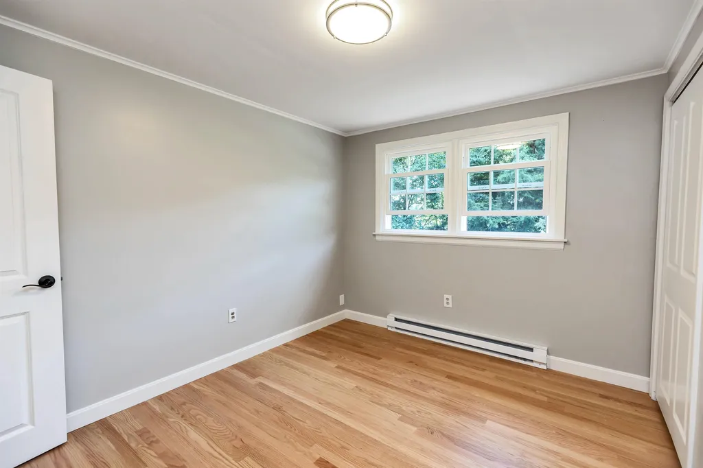 18 Four Seasons Lane Merrimack NH 03054