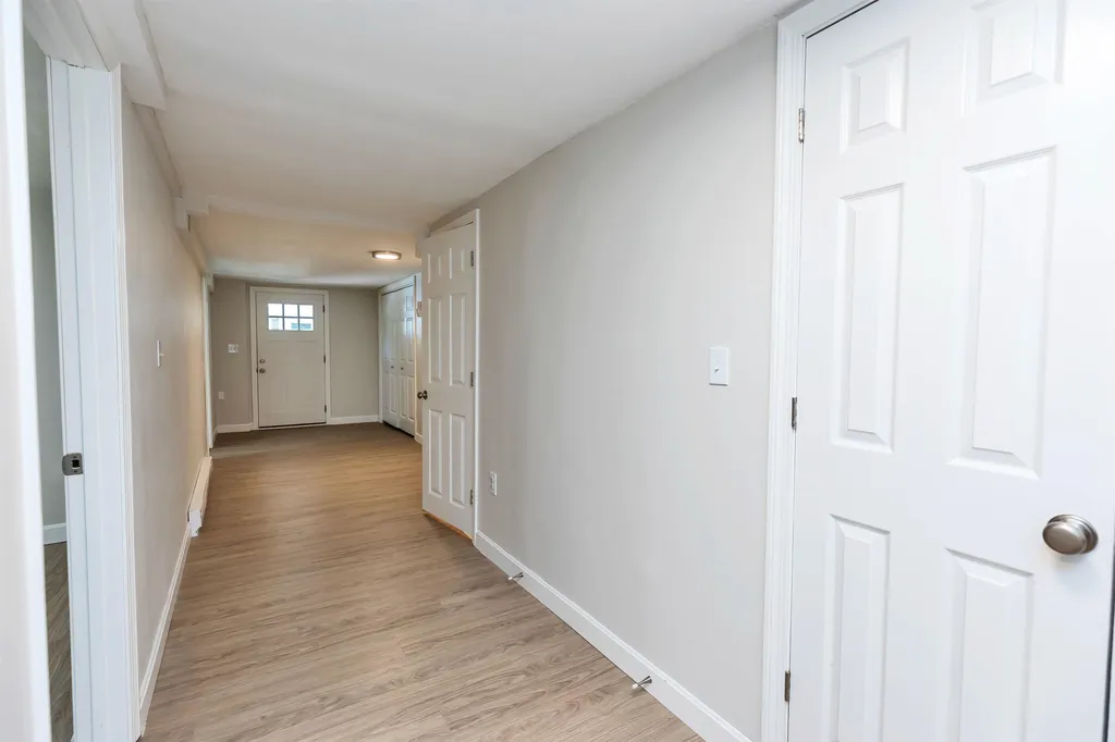 18 Four Seasons Lane Merrimack NH 03054