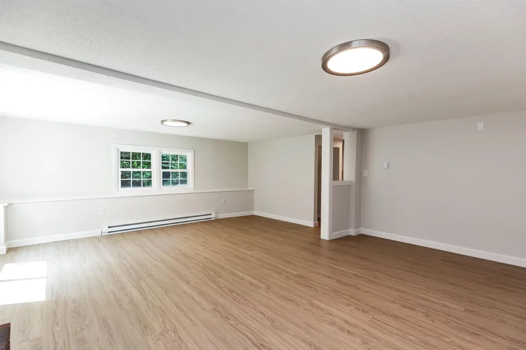 18 Four Seasons Lane Merrimack NH 03054