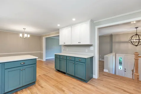 18 Four Seasons Lane Merrimack NH 03054
