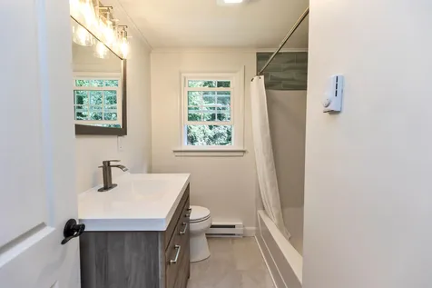 18 Four Seasons Lane Merrimack NH 03054